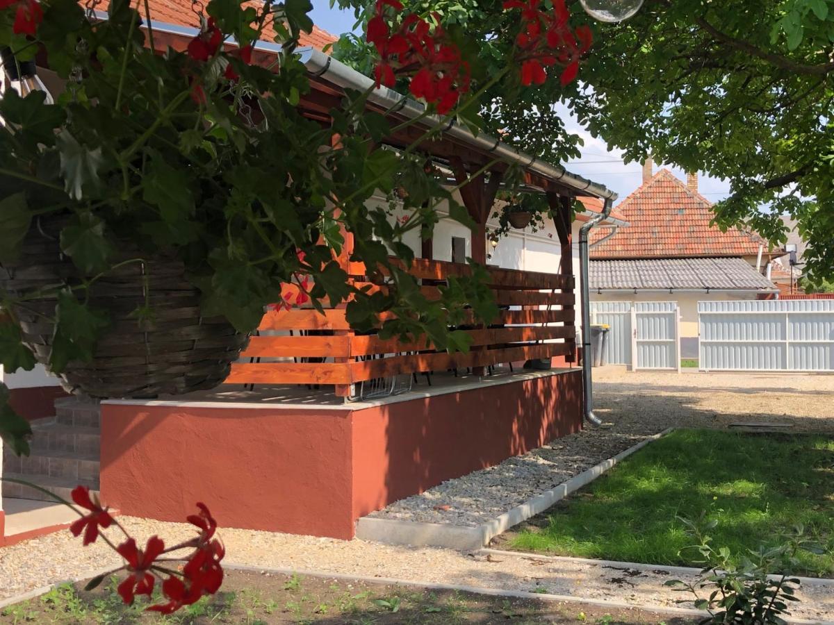 Ferienwohnung Mormota Vendeghaz Mezőkövesd Exterior foto